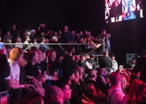 Cīņu nakts, kas aizrāva Latviju: “Bazara 0 Fight Club 2” triumfē ar nokautiem un revanšiem